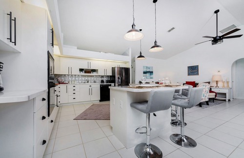 Port Charlotte Villa | Pet-Friendly Oceanfront Villa with Private Pool Availability