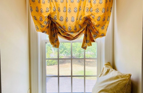 Amherst Apartment | Private and Spacious Loft in Amherst - Near UMASS. Meticulously Cleaned.