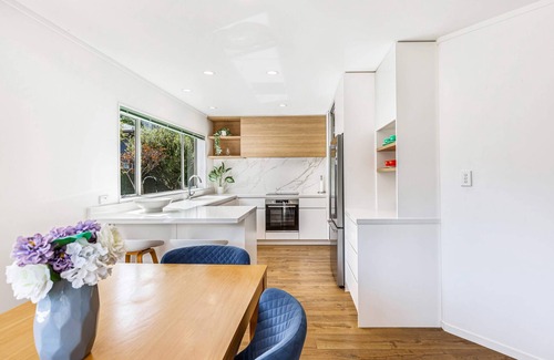 Greenlane - Ellerslie House | Sunlit 3-Bedroom Retreat with Parking & Guest Rated 10/10