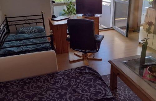 Kirchrode-Bemerode-Wulferode Apartment | Cozy Private Apartment Perfect for Your Next Getaway