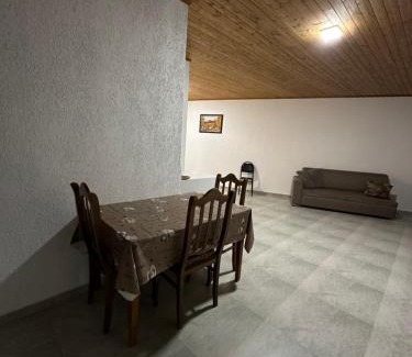 Tbilisi Apartment | Cozy Private Apartment - Rated 10/10, Family-Friendly Amenities