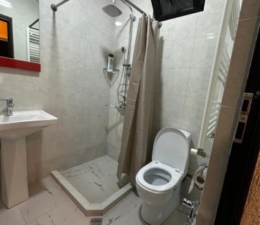 Tbilisi Apartment | Cozy Private Apartment - Rated 10/10, Family-Friendly Amenities