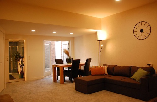 Binnensingelgebied Apartment | Central Enschede Apartment with Breakfast and Family-Friendly Amenities