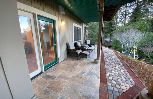 Holy City Apartment | Scenic Apartment in Los Gatos Mountains with Patio View