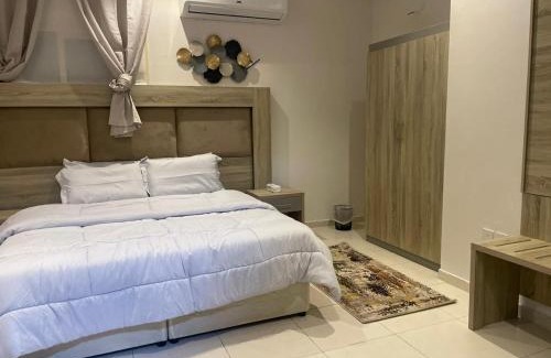 Jeddah Apartment | Convenient Apartment Near Airport with Pet-Friendly Perks