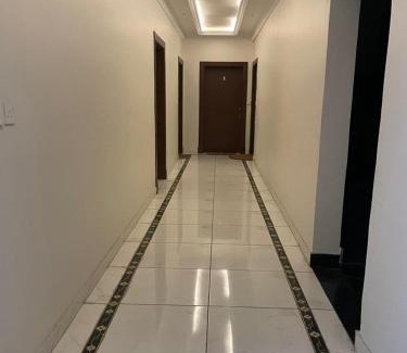 Jeddah Apartment | Convenient Apartment Near Airport with Pet-Friendly Perks