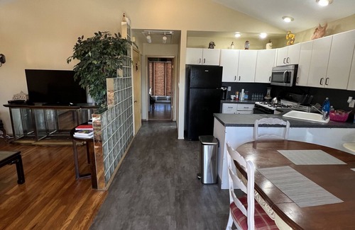 Elmont House | Ideal Apartment Close to UBS Arena & JFK with Kitchen