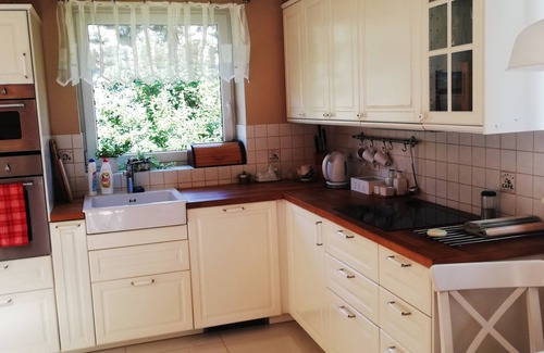 Wieliczka Apartment | Cozy Private Apartment "U Maryli" with Kitchen & Breakfast