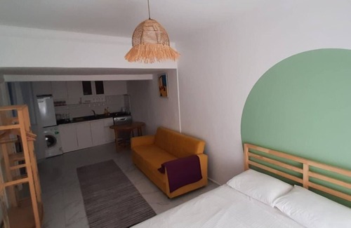 Ayvalik City Center Apartment | Private Apartment with Balcony Terrace