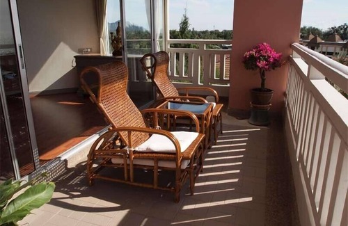 Cha-am Apartment | Inviting Apartment with Hotel Service Near Golf & Wellness
