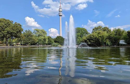Innenstadt-Ost Apartment | Westfalenpark Apartment: Terrace, Private Parking & Family-Friendly