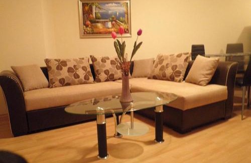 Elenite Apartment | Prime Private Apartments at Privilige Fort Beach with Pool