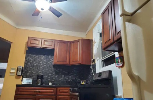 Flatlands Apartment | Top-Rated Private Apartment with King Bed and Lounge