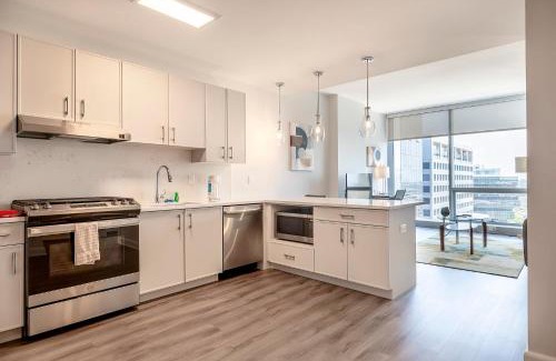 Downtown Apartment | Private Apartment with Gym and Pool - Pet Friendly Stay