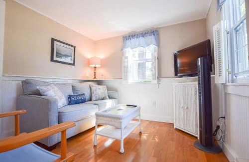 Wellfleet House | Relaxing Retreat with Private Pool in Prime Location