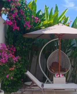 Medahan Villa | Elegant Villa with Pool & Rooftop in Keramas