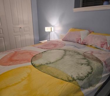 Southwest Gordon Estate House | Cozy Private Basement Suite - Child Friendly & Highly Rated