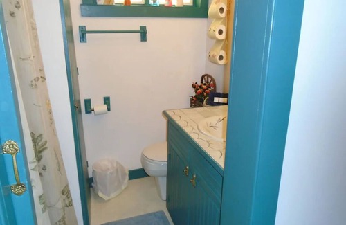 Hermann House | Unwind in The Cobbler Suite: Steps from Shops & Eateries