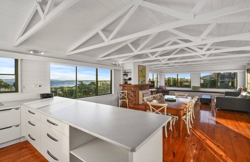 Low Head House | Exclusive Beach Access with Family-Friendly Amenities
