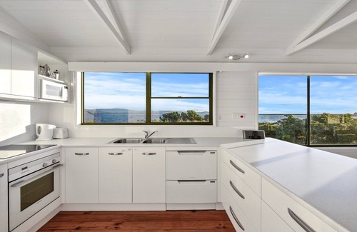 Low Head House | Exclusive Beach Access with Family-Friendly Amenities