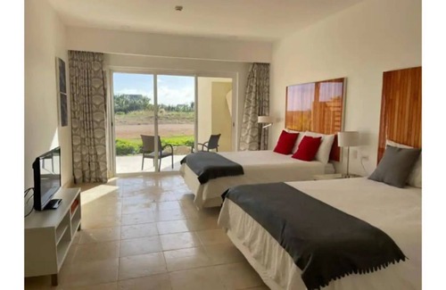 Punta Cana Resort | Beachfront Apartment in Sotogrande Cap Cana with Pool
