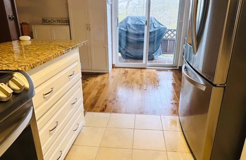 Central Elgin House | Elegant Lake View House with Private Beach in Port Stanley