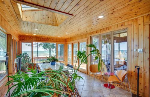 Oostburg House | Private Beach on Lake Michigan Oostburg Home