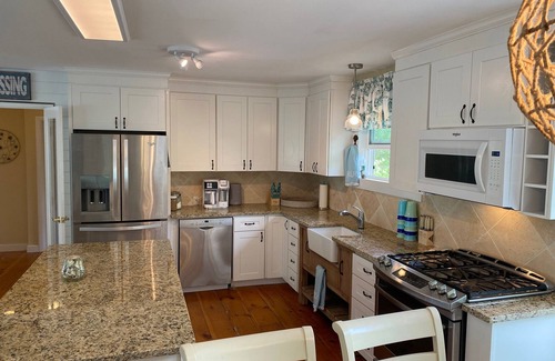 South Dennis House | Pet-Friendly 4BR Retreat with Private Beach & Ocean Views
