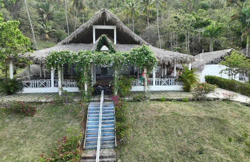 Samana Resort | Relax at Our Private Beach Resort with Pet-Friendly Perks