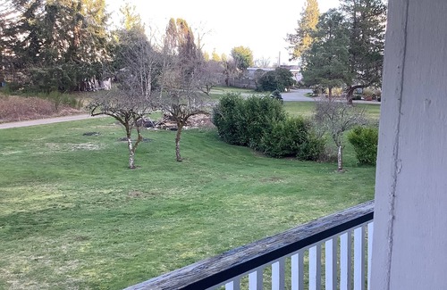 Burley House | Unforgettable Camping Experience in Washington with Spa Access