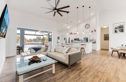 Burnt Store House | Ideal Oceanfront Villa with Private Beach & Spa Amenities