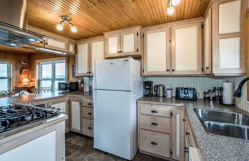 Scots Bay Cottage | Exclusive Beachfront Cottage with Ocean View & Breakfast