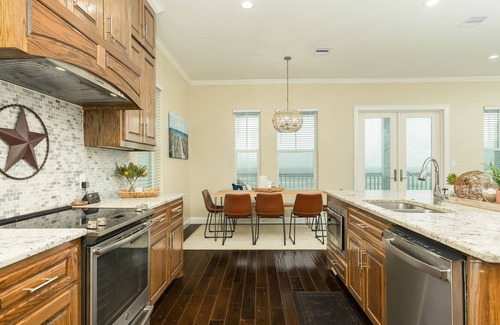 Galveston House | Beachfront Retreat with Hot Tub & Ocean Views Await You