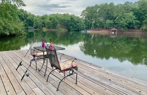 Munford House | Private beautiful 100 Acre Lake & Cabin. Mt. Cheaha.Dog Friendly.Internet