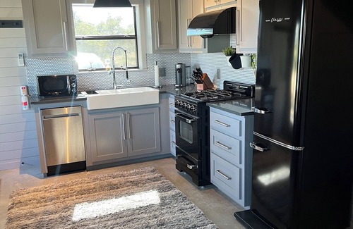 Wimberley Cottage | Idyllic Private Casita Near Wimberley Square with Kitchen