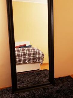 Bertrange House | Cozy Private Bedroom in Bertrange with Kitchen Access