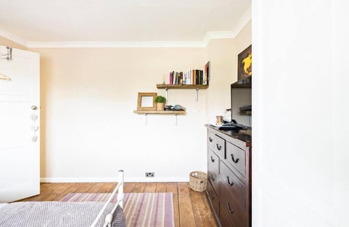 Street House | Peaceful Private Bedroom in a Serene Home Retreat