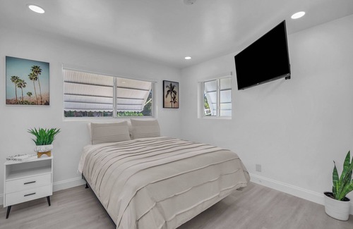 Highland Garden Bed & Breakfast | Cozy Private Bedroom near Beaches and Nightlife