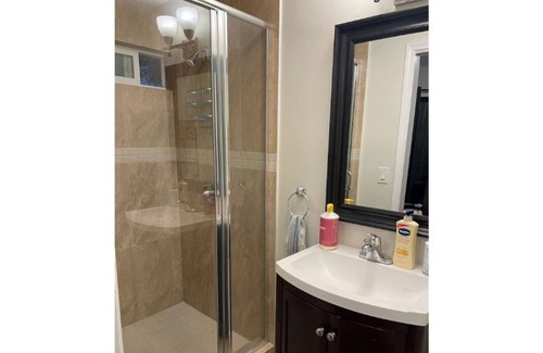 Poets Corner House | Bright Berkeley Home - Central Location with Family Amenities