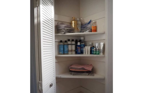 Poets Corner House | Bright Berkeley Home - Central Location with Family Amenities