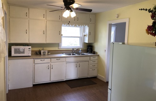 Godfrey House | Serene Bluff Top Cottage Overlooking the Mississippi River