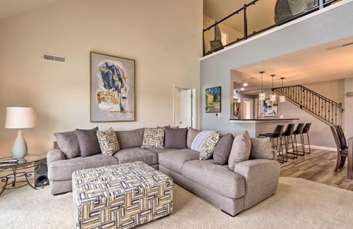 Osage Beach Apartment | Osage Beach Condo with Private Boat Slip & Scenic Views