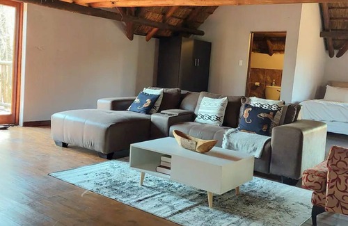 Bela-Bela House | Private Bush Home in Bela-Bela: Ideal for Family Getaways