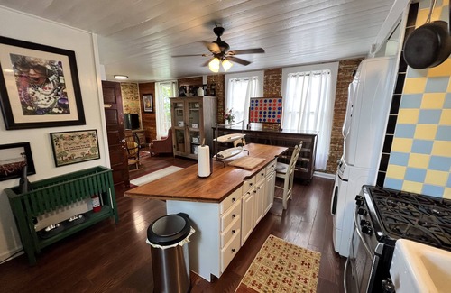 Bywater Cottage | Cozy Bywater Cottage: Pet-Friendly Retreat with WiFi & More