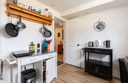 Newport Landing Apartment | Cozy Basement Retreat Surrounded by Nature - Guest Rated 8.8