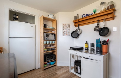 Newport Landing Apartment | Cozy Basement Retreat Surrounded by Nature - Guest Rated 8.8