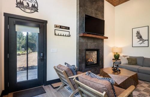 Philipsburg House | Discover Granite Moose Hideaway: Hot Tub & Child Friendly