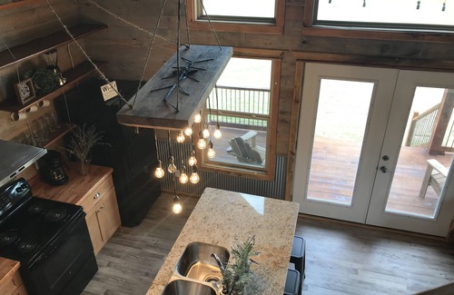 Union Springs House | Serene Private Cabin Getaway with Lake View & Pool