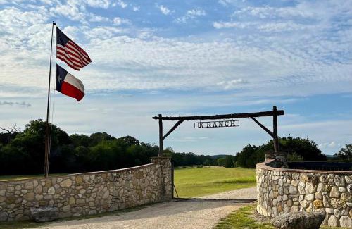 Bandera House | Private cabin on 100 scenic acres with balcony views
