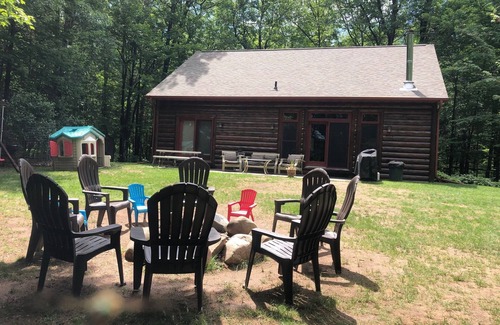 Chief Lake Cabin | Cozy Cabin on Chippewa Flowage with Beach & Great Fishing!